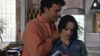 Yasaklı Yakınlaşma +18 Konulu Erotik Film izle