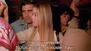 Köy Minibüsünde Ayakta Bir Genç Kız Sansürsüz Fantezi